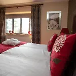 High Biggin Отель